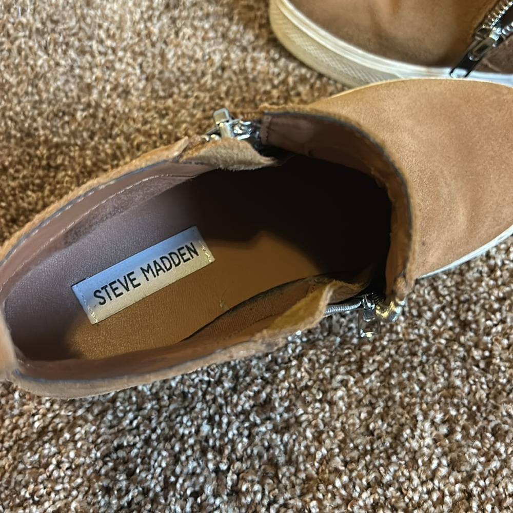 Steve Madden Boots - Picture 3 of 5
